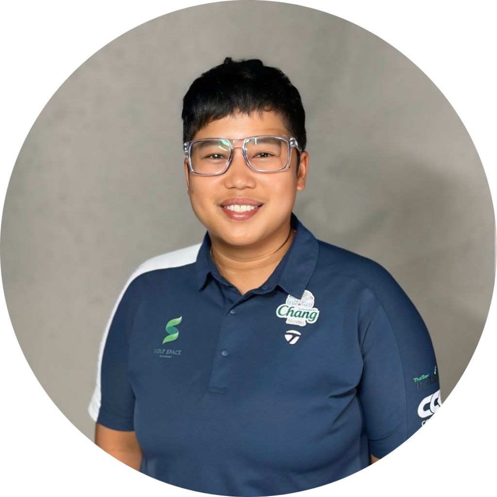 โปรป่าน ผู้ฝึกสอนกอล์ฟประจำ Golf Space Academy สาขาสุวรรณภูมิ และ สาขาระยอง